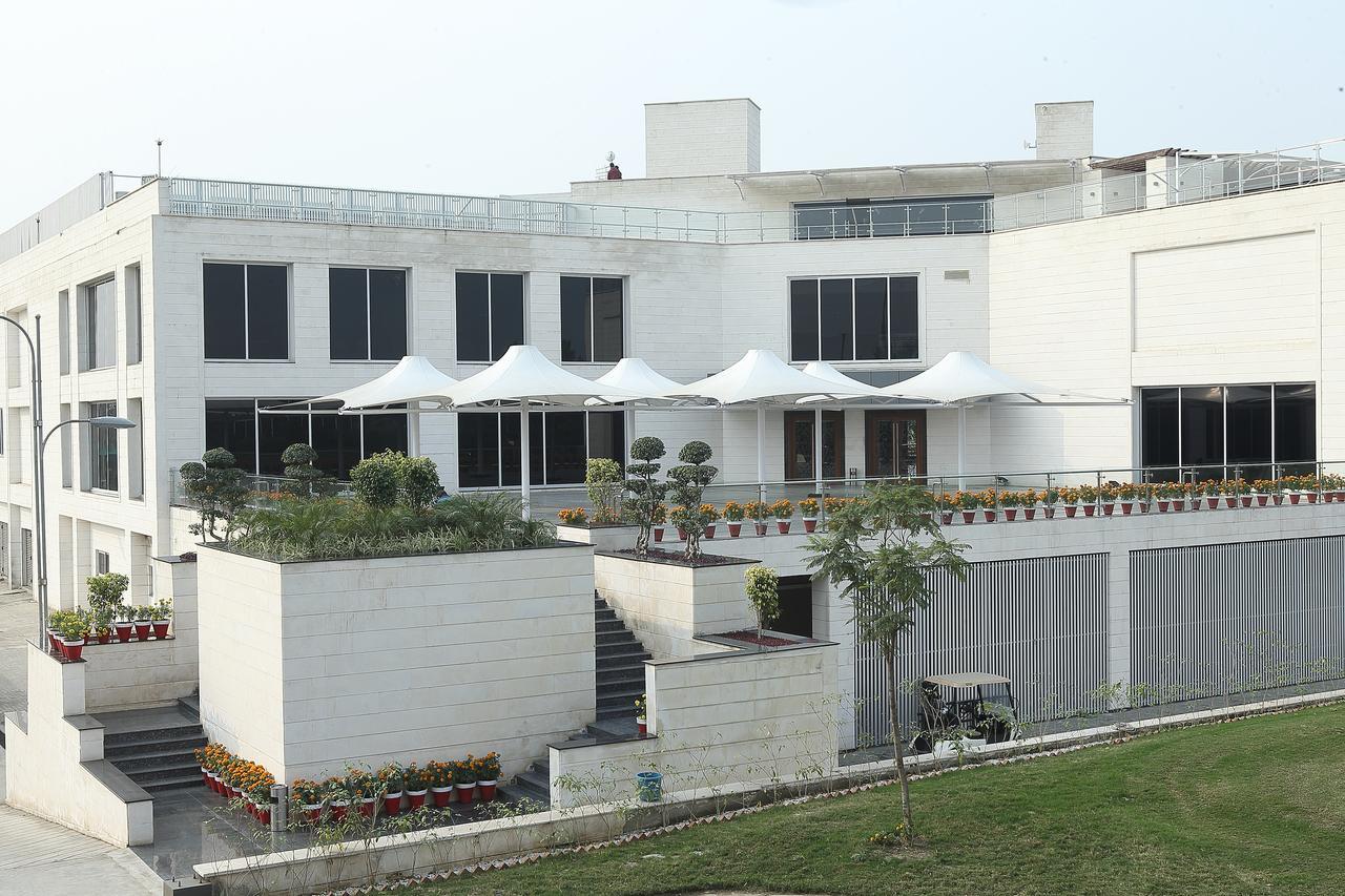 Defence Raya Golf & Country Club Hotel Lahore Luaran gambar