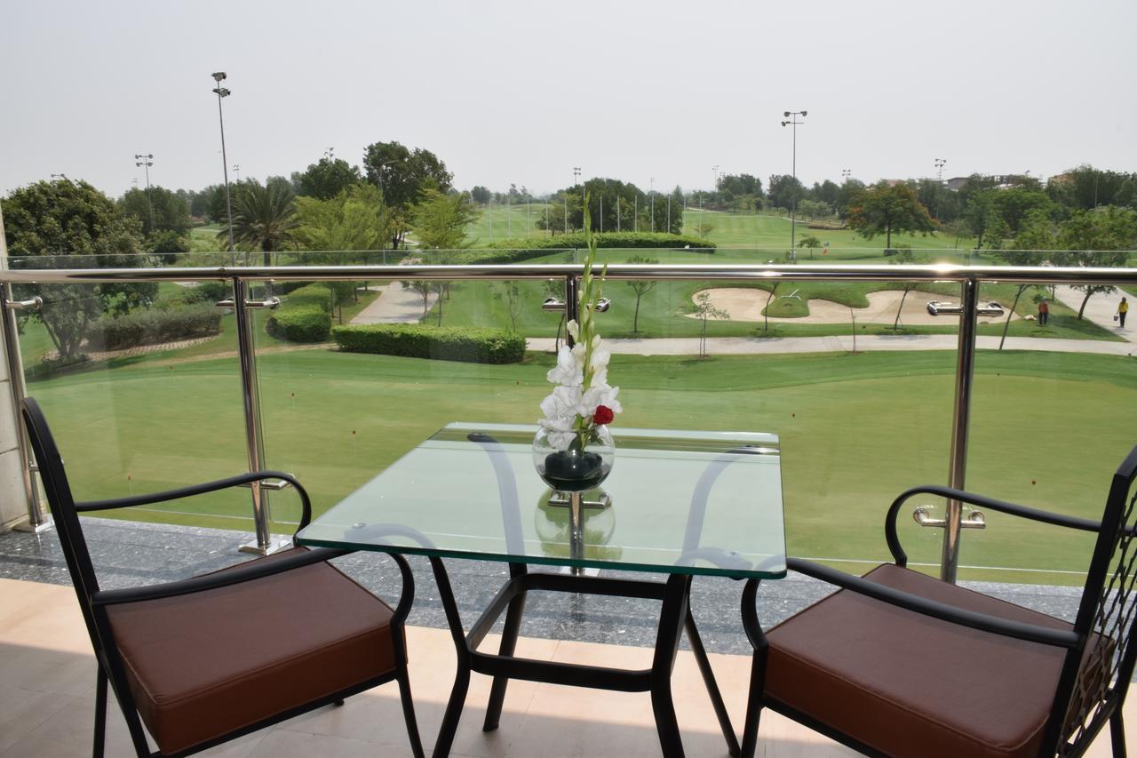 Defence Raya Golf & Country Club Hotel Lahore Luaran gambar